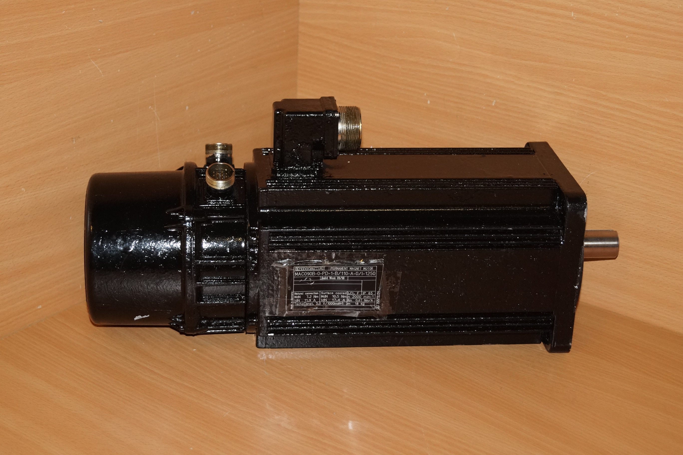 MAC 090B-0-PD-1-B/110-A-/I-1250