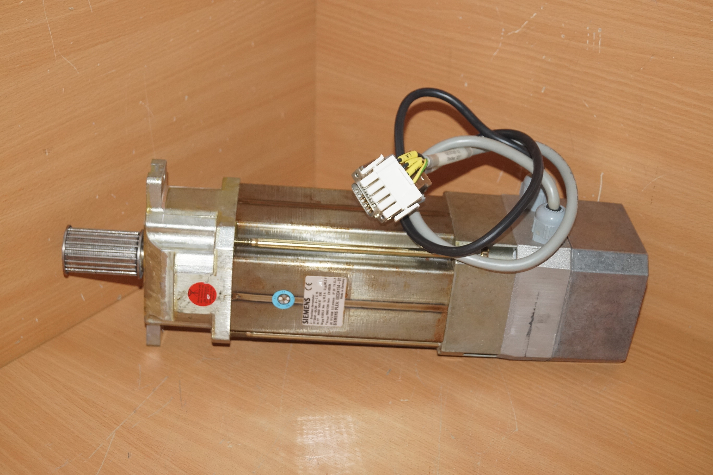 1FT3046-6AZ99-9-ZS15