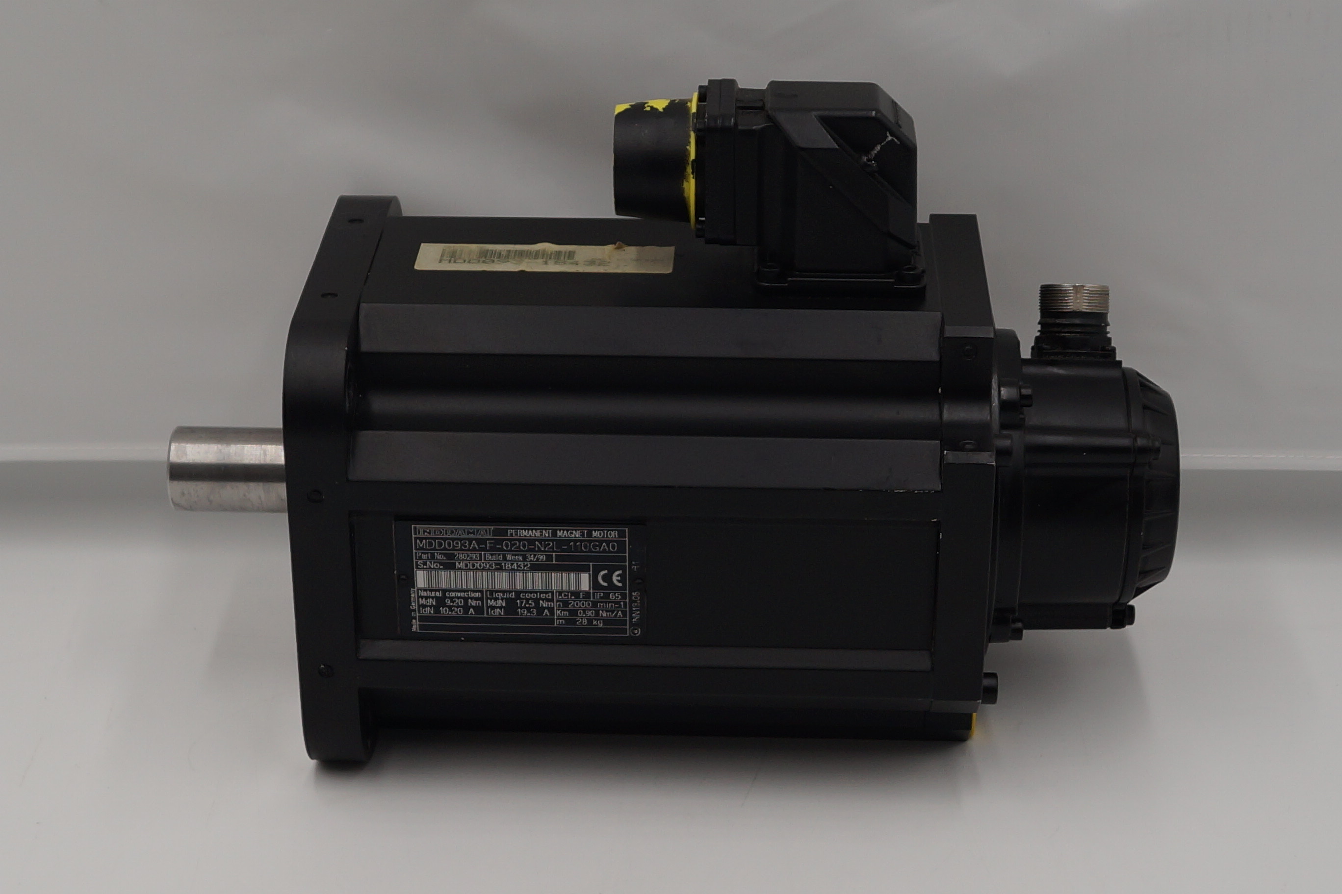 MDD093A-F-020-N2L-110-GA0