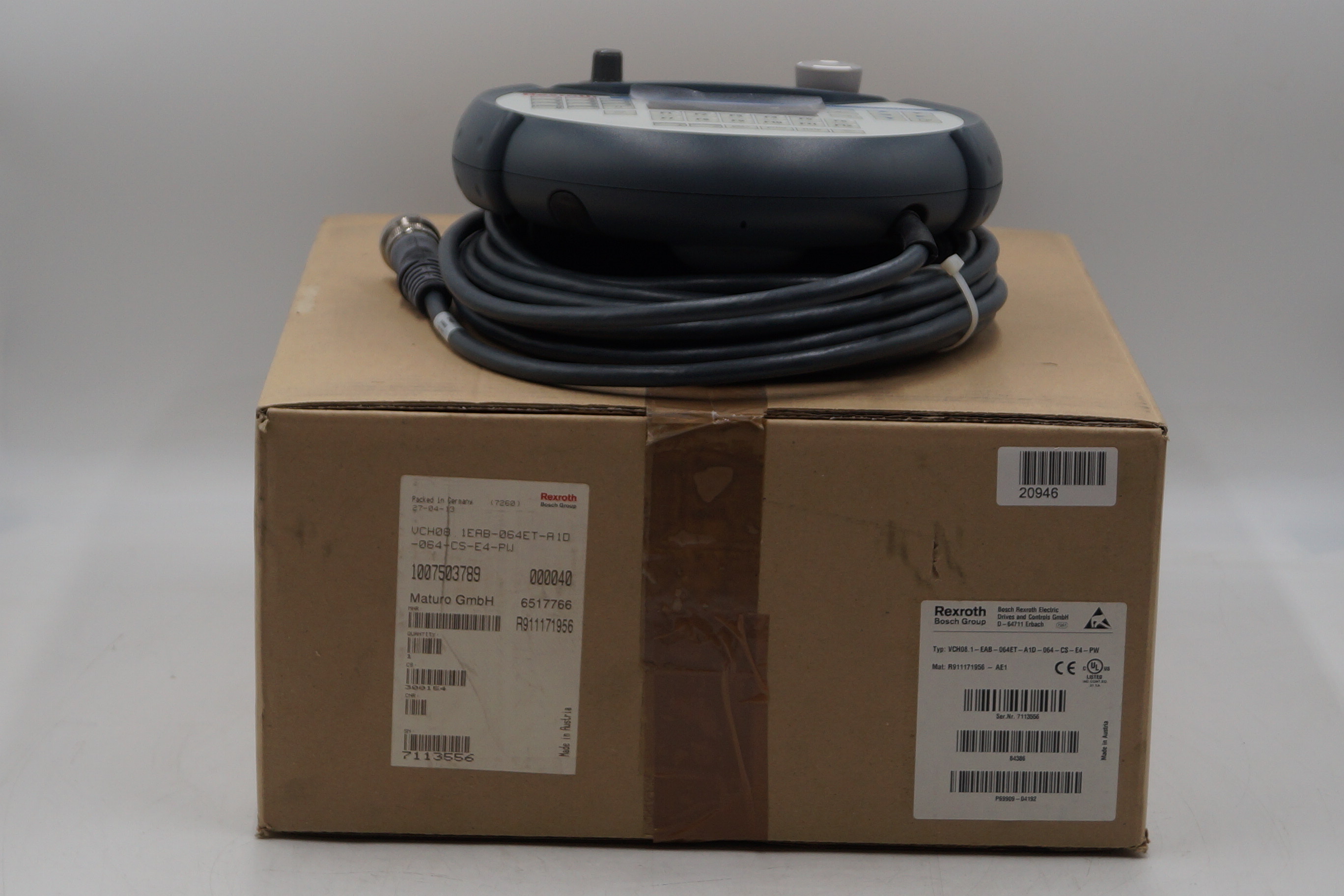 VCH08.1-EAB-064ET-A1D-064-CS-E4-PW