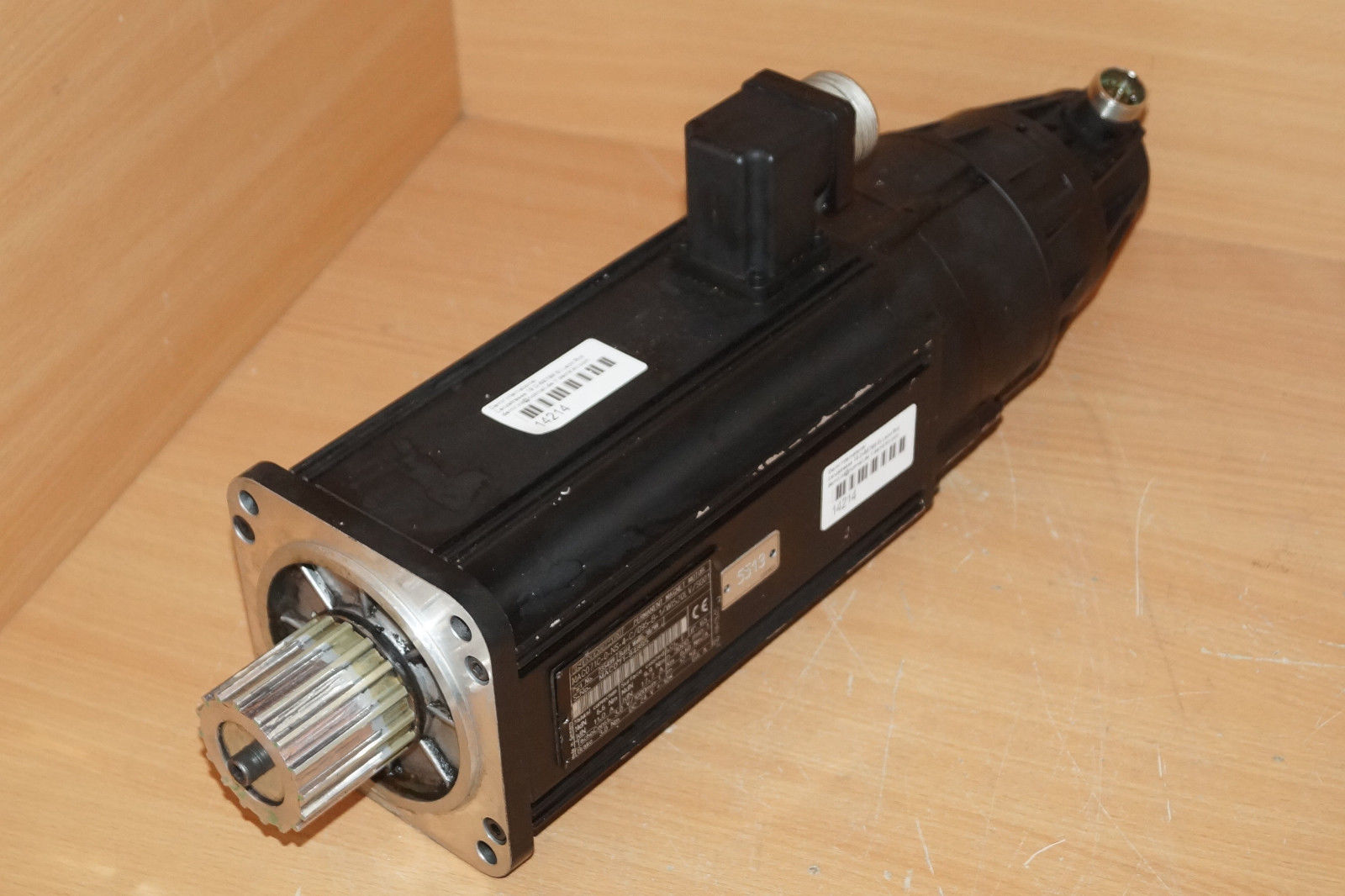 MAC071C-0-NS-4-C/095-B-1/WI520LV/S001