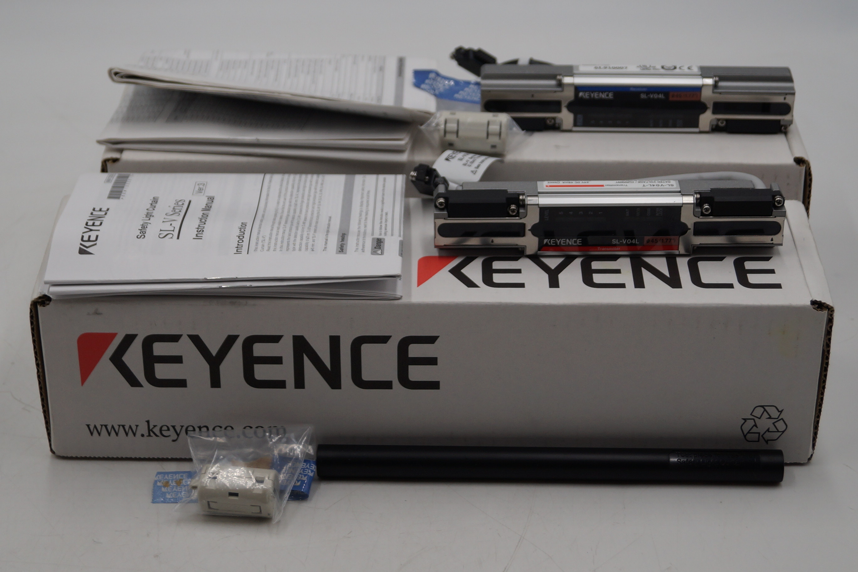 SL-V04L       SL-V04L-T     SL-V04L-R