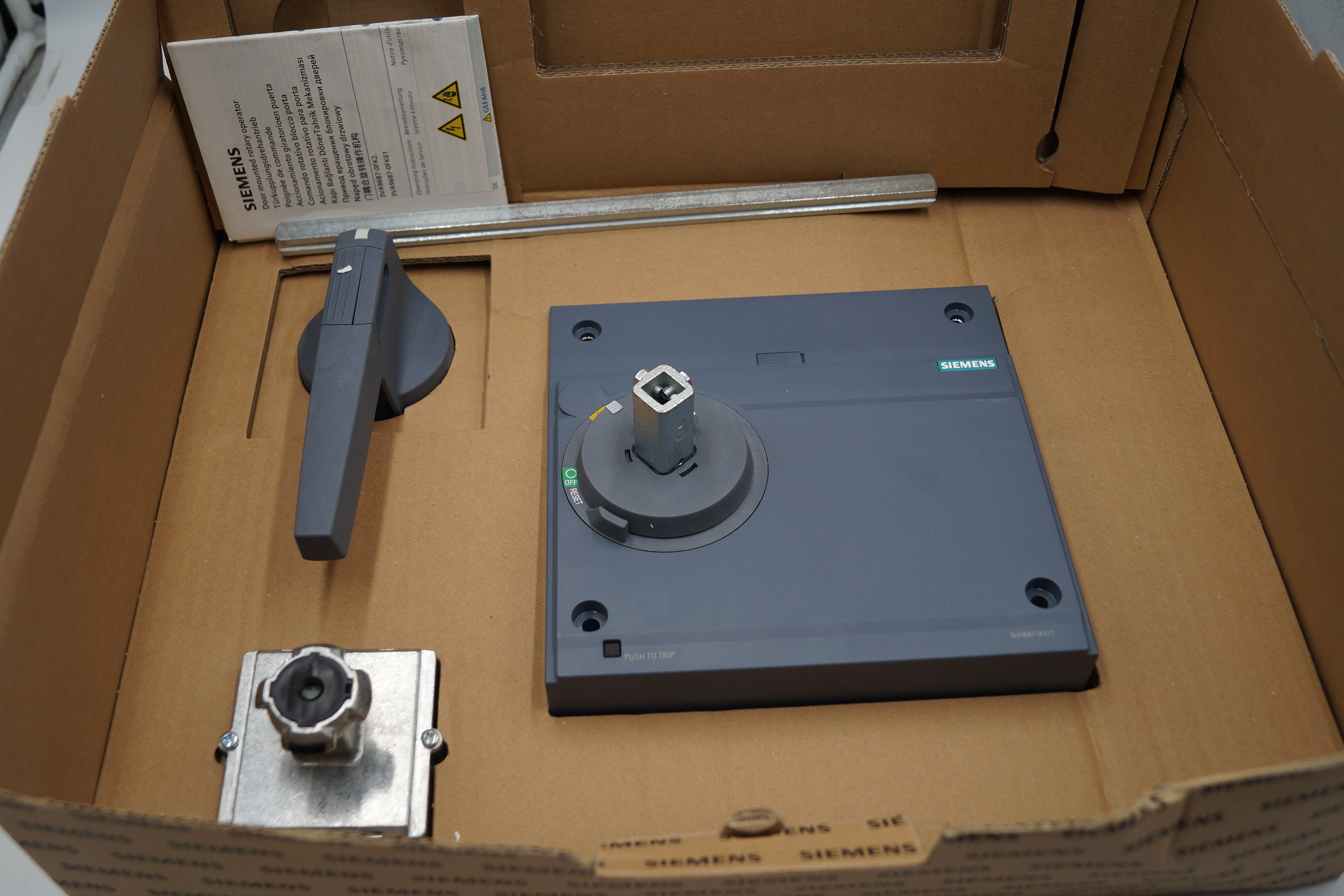 3VA9687-0FK21 Türkupplungsdrehantrieb