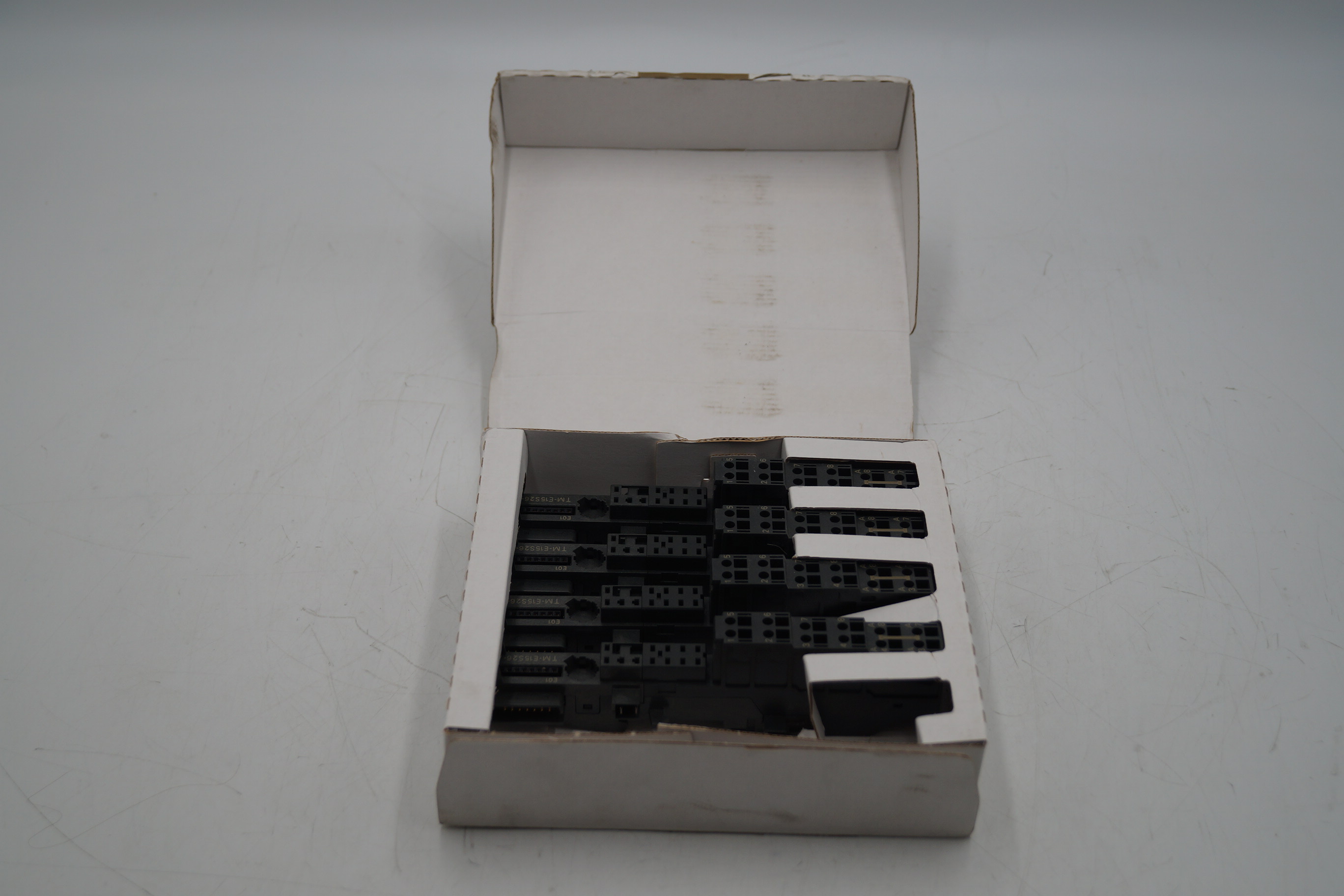 4x 6ES7 193-4CA40-0AA0