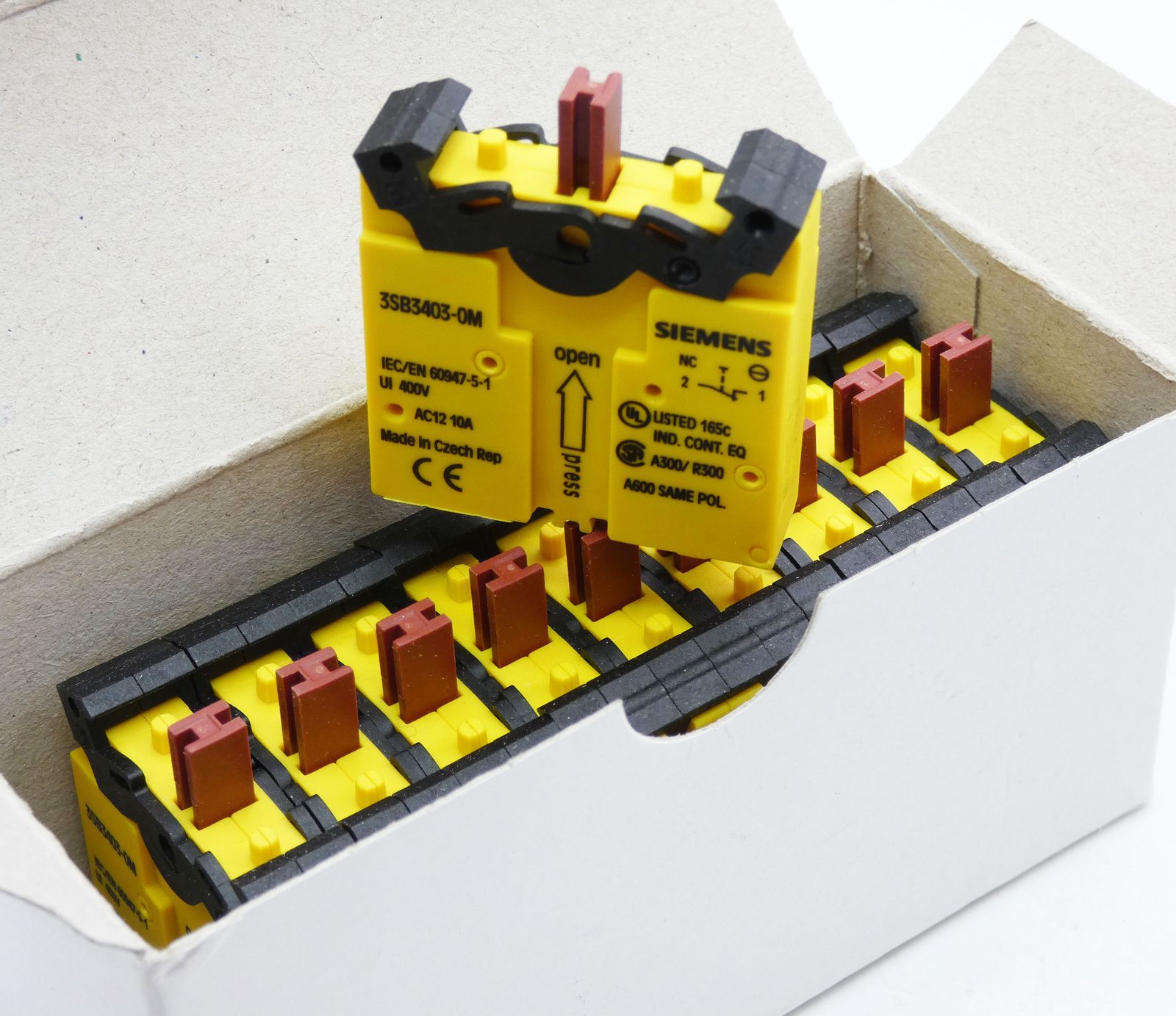 3SB3 403-0M, 3SB3403-0M