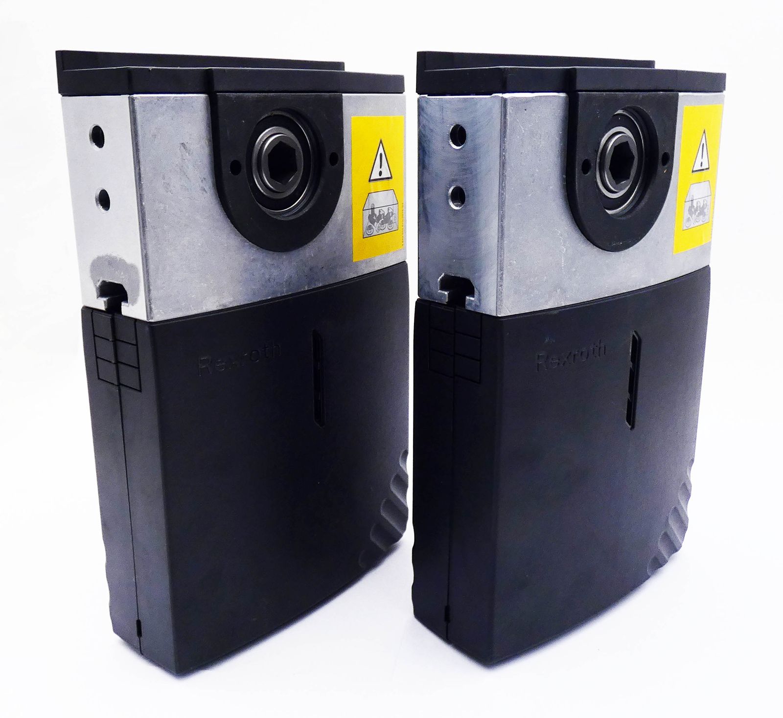 3 842 555 812/2016-03