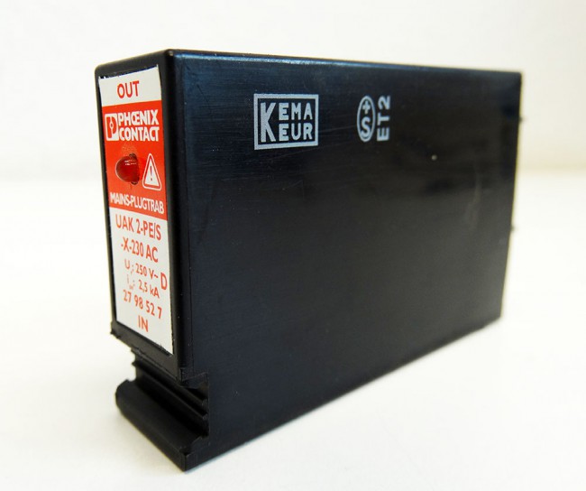 UAK 2-PE/S-X-230 AC