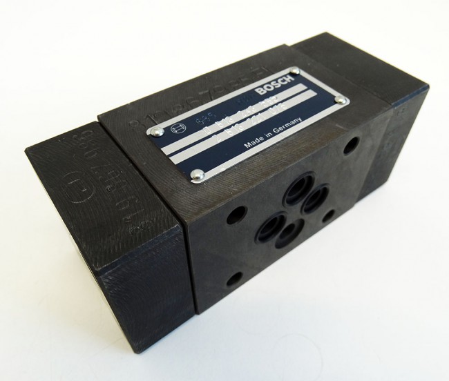 0 813 243 585, 0813243585