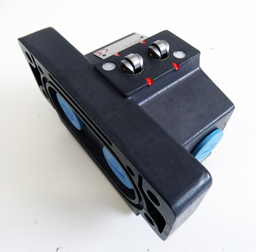 BNS 813-D02-R16-62-12-02