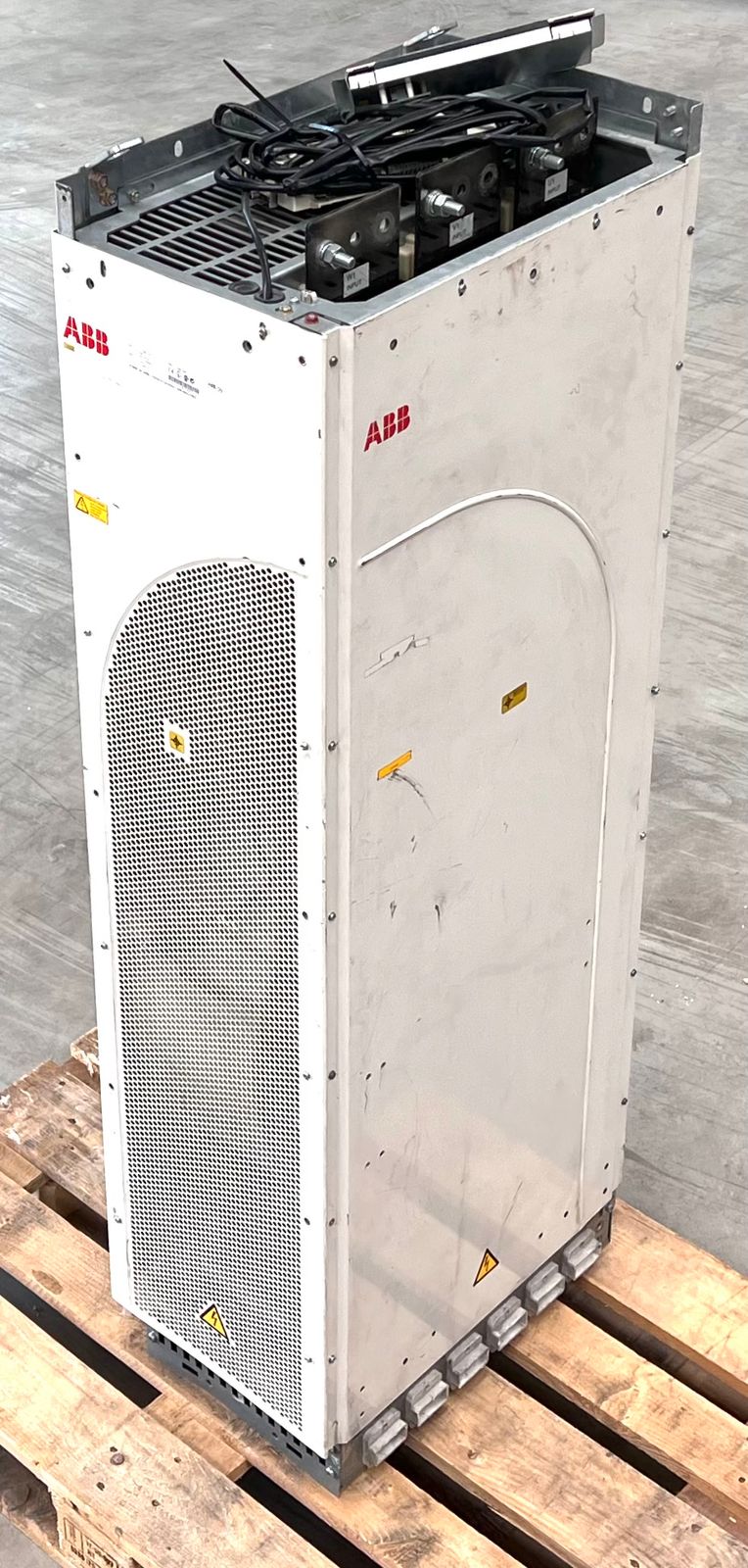 ACS800-04-0490-3+D150+E210+K454+L509+N651+P901