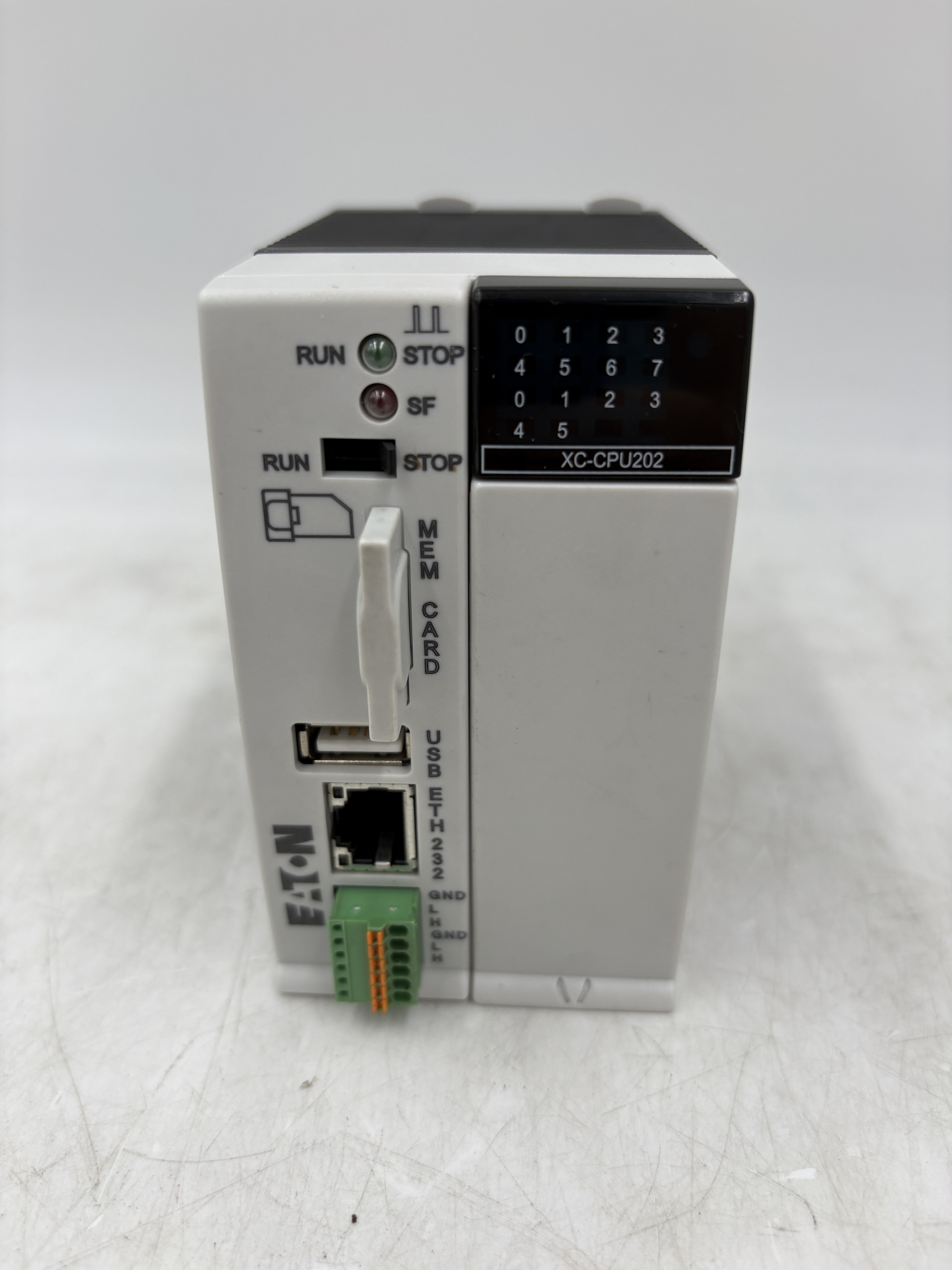 XC-CPU202-EC4M-8DI-6DO-XV