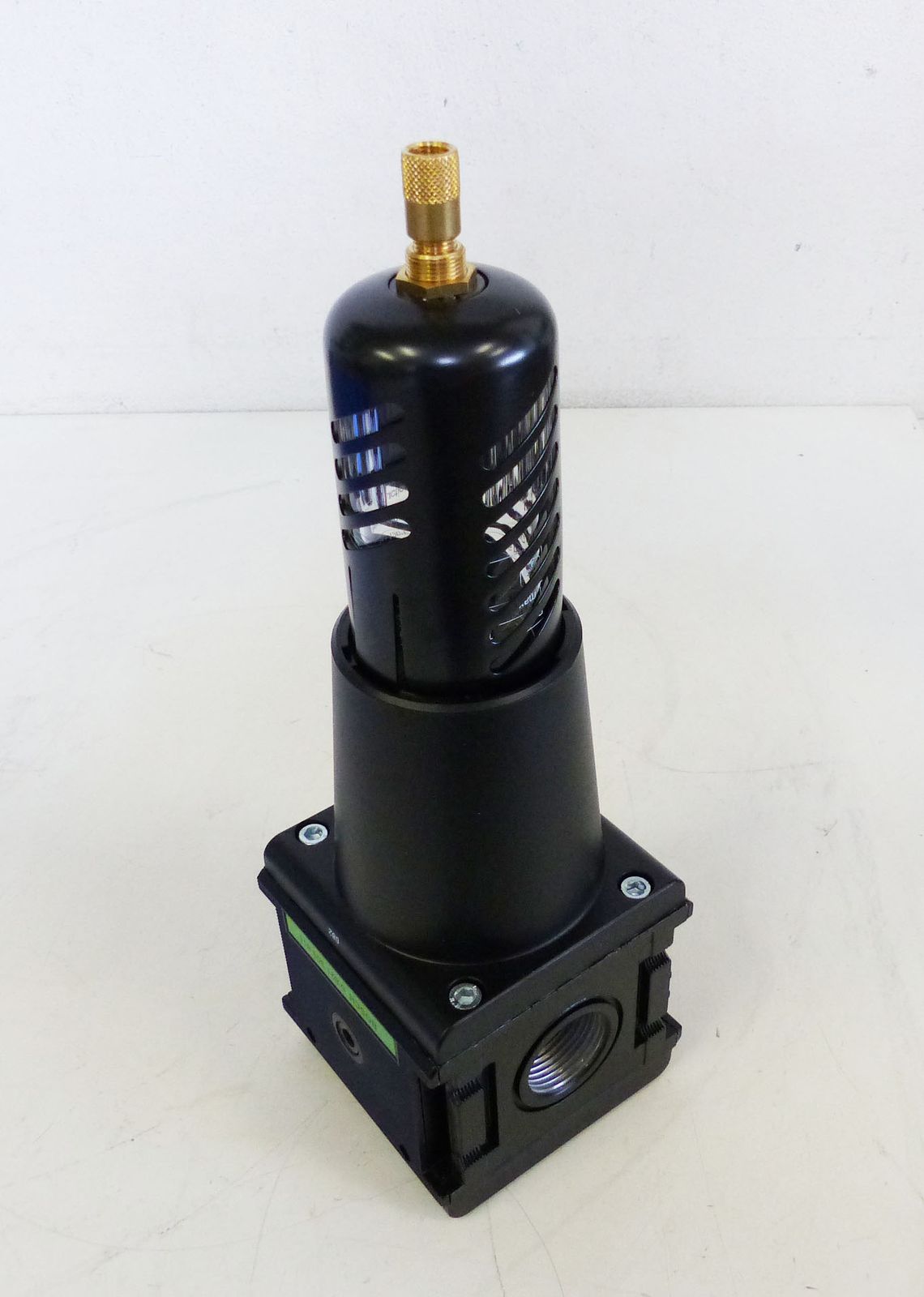 0 821 303 811 0821303811