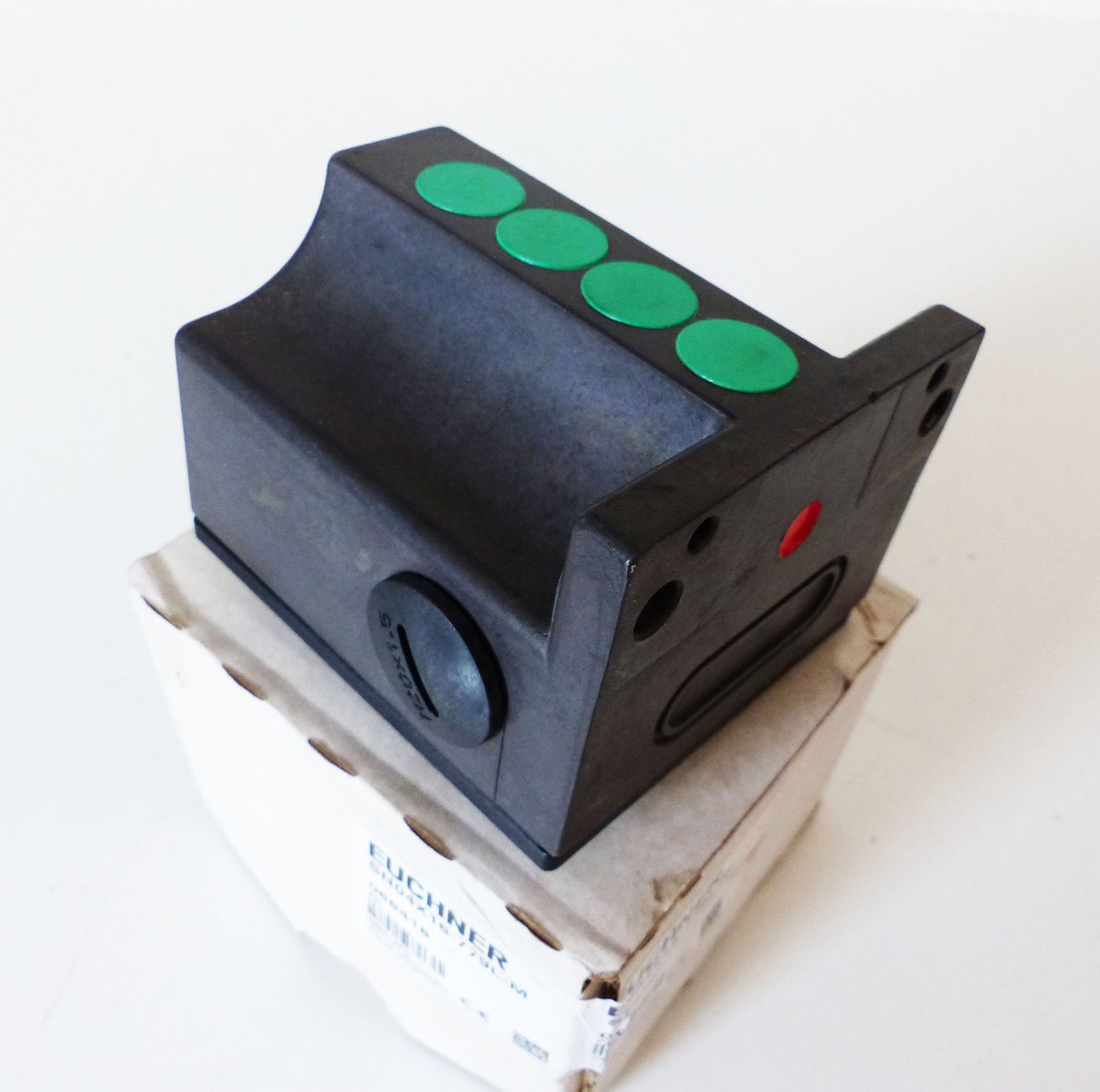 SN04X16-779L-M 088418